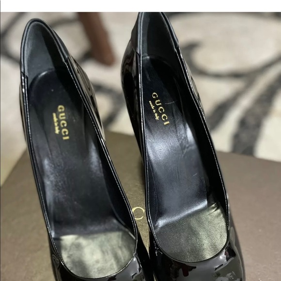 Gucci Black Round Toe Patent Leather Wedges - Size Women's 38.5 Authenticated! - Picture 2 of 10